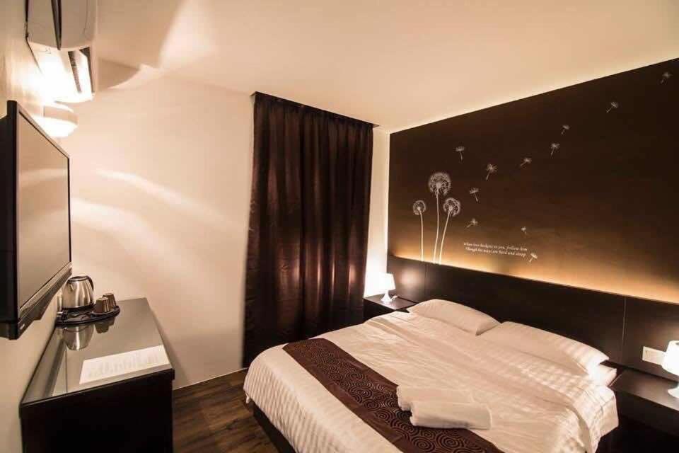 The Grace Hotel Muar Eksteriør bilde